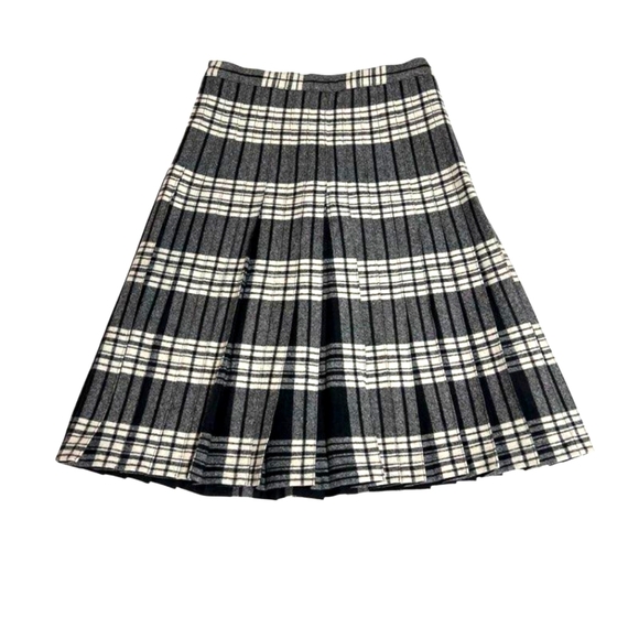 Pendleton Dresses & Skirts - Pendleton 100% Wool Classic Black and White Plaid Kilt Pleated Skirt Size 4